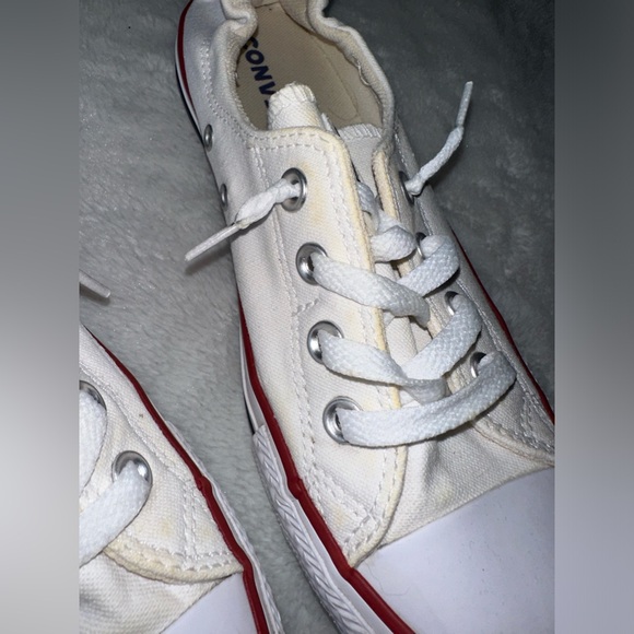 Woman’s Converse - Picture 8 of 10